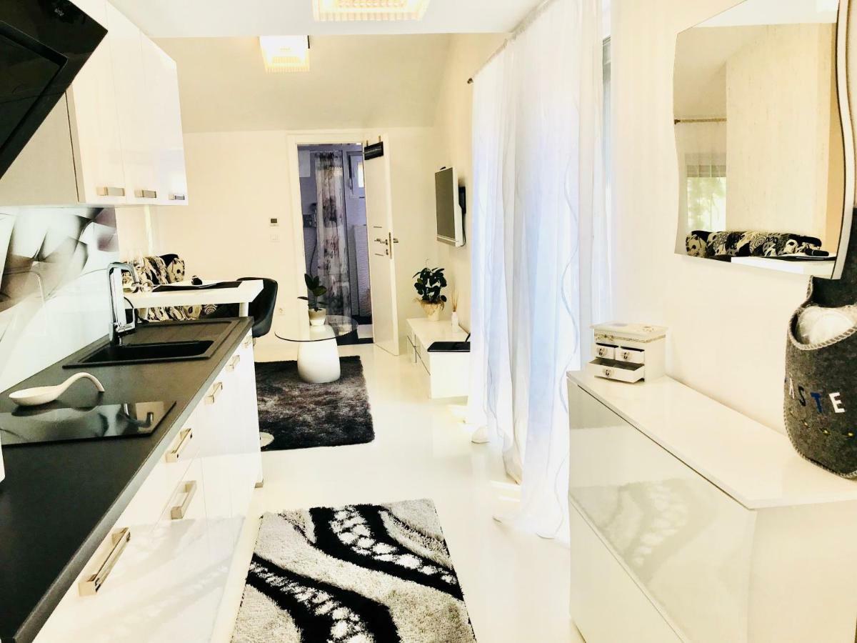 Apartmani Beril Lux Rovinj Exterior photo