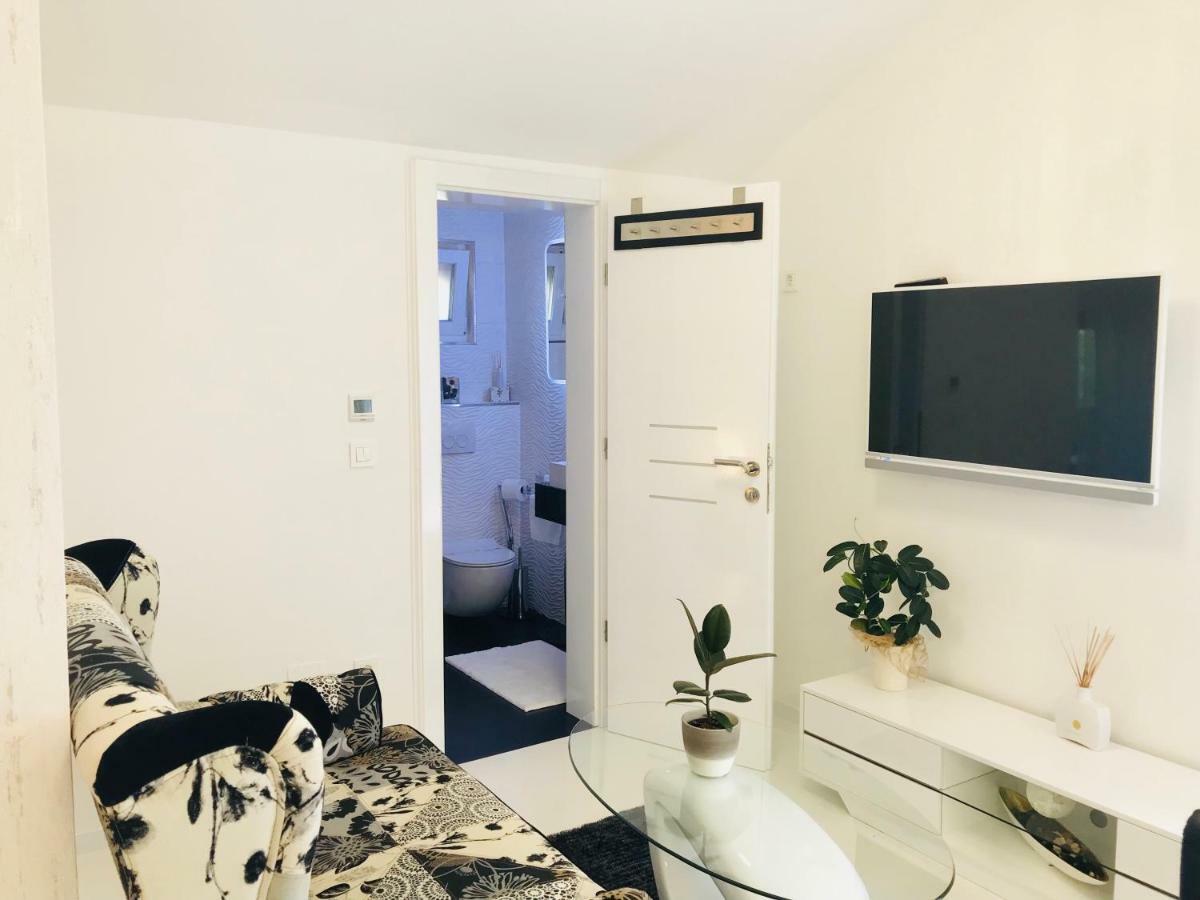 Apartmani Beril Lux Rovinj Exterior photo